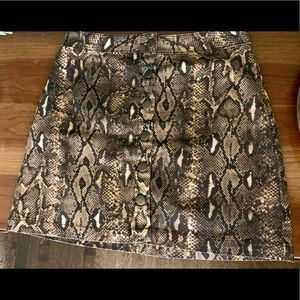 Gianni Bini button-up snake print skirt